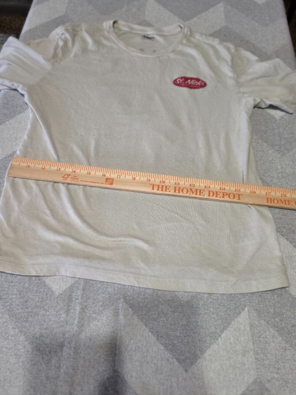 Kids Old Navy St. Nicks Parts & Service Graphic Tee XL White Cotton Holiday Shir - Picture 2 of 5